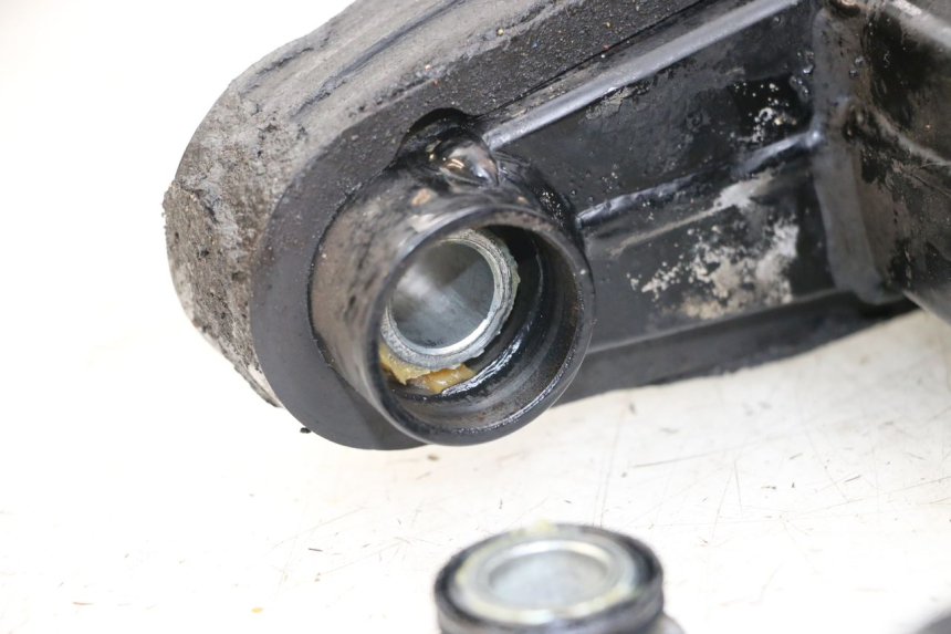 photo de BRAS OSCILLANT SUZUKI GZ MARAUDER 125 (1998 - 2004)