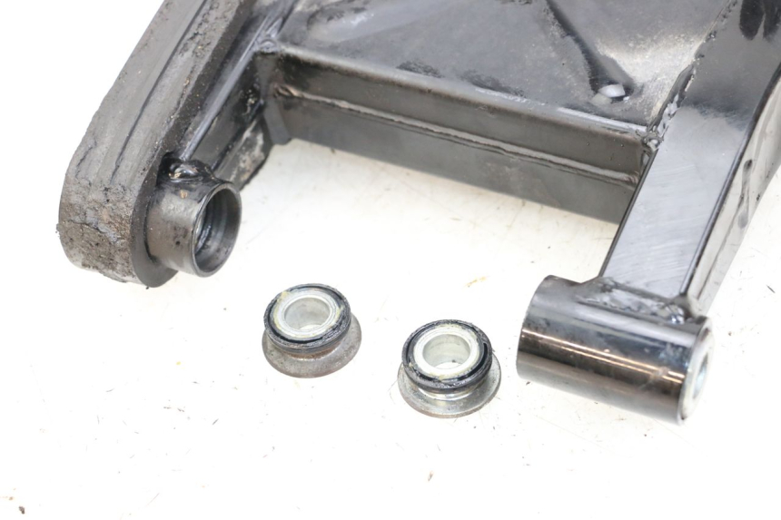 photo de BRAS OSCILLANT SUZUKI GZ MARAUDER 125 (1998 - 2004)
