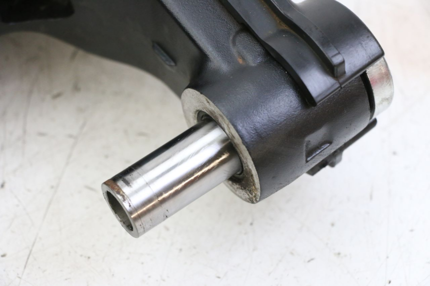 photo de BRAS OSCILLANT YAMAHA TRACER 7 700 (2020 - 2024) - Détail de la pièce