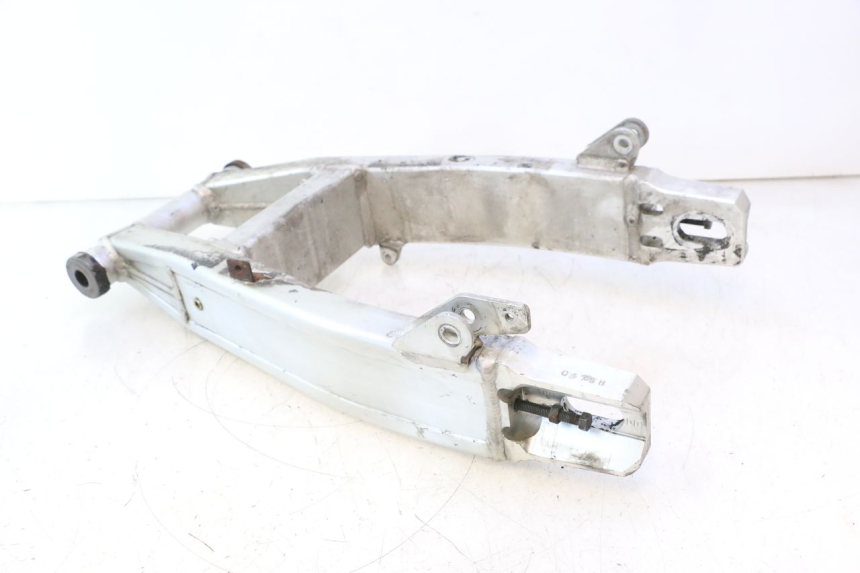 photo de BRAS OSCILLANT YAMAHA XJR 1300 (1998 - 2002) - Détails caractéristiques