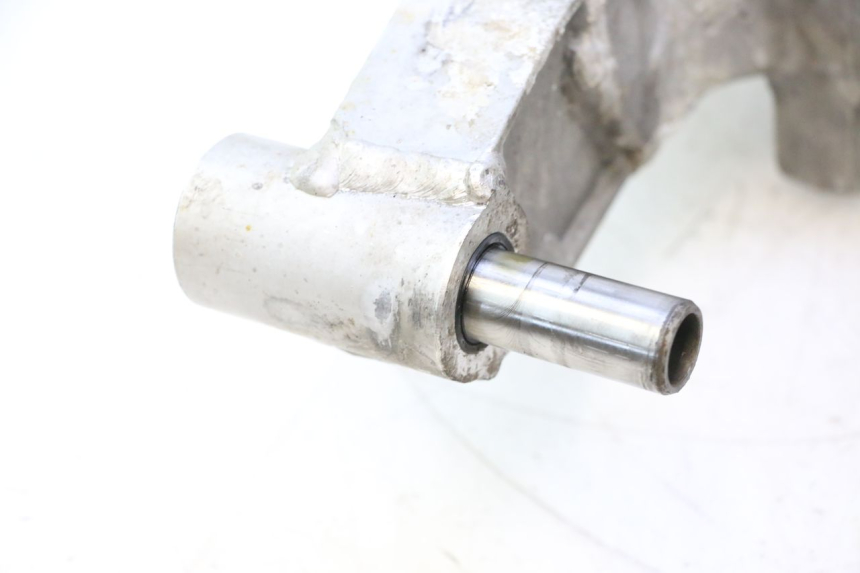 photo de BRAS OSCILLANT HONDA XRV AFRICA TWIN 750 (1990 - 1992) - Vue rapprochée