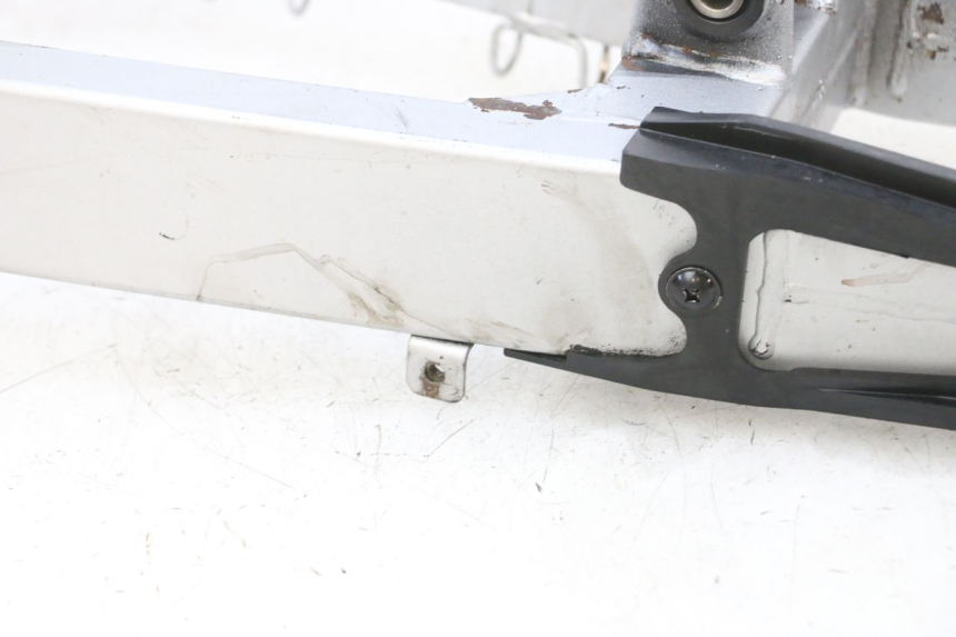 photo de BRAS OSCILLANT KAWASAKI ZR 7 750 (1999 - 2001) - Vue rapprochée