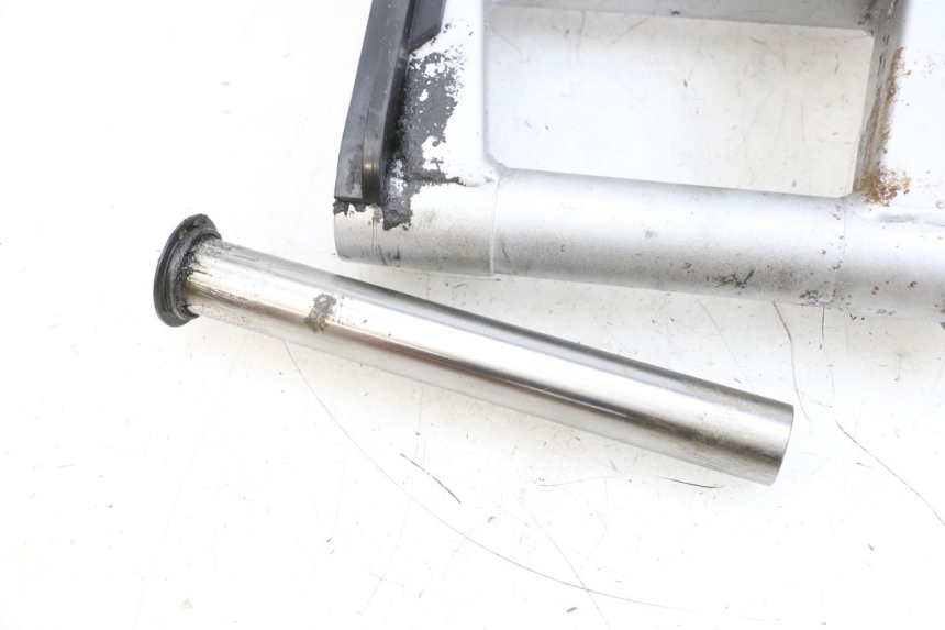 photo de BRAS OSCILLANT KAWASAKI ZR 7 750 (1999 - 2001) - Autre angle de vue