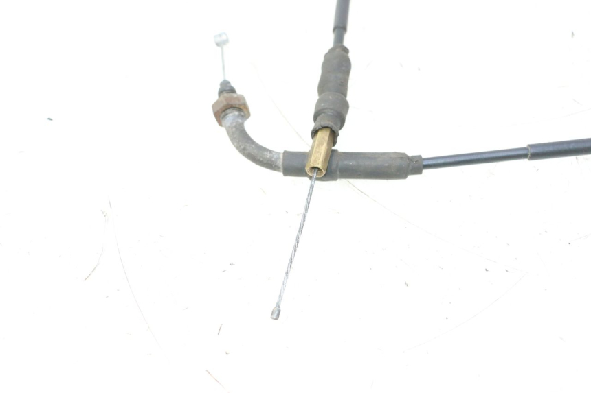 photo de CABLE ACCELERATEUR TGB CITY RS 50 (2011 - 2016) - Gros plan technique