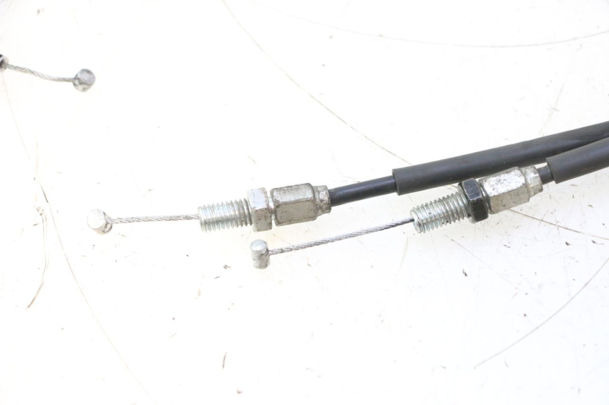 photo de CABLE ACCELERATEUR PIAGGIO MP3 500 (2016 - 2018) - Gros plan technique