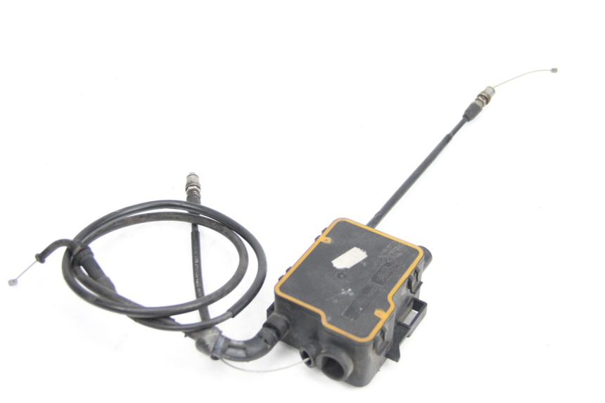 photo de CABLE ACCELERATEUR BMW R GS 1200 (2005 - 2007) - Gros plan technique