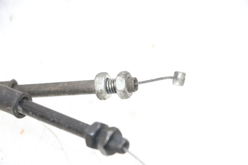 photo de CÂBLE ACCELERATEUR PIAGGIO VESPA GTS SUPER IE 125 (2009 - 2016) - Gros plan technique