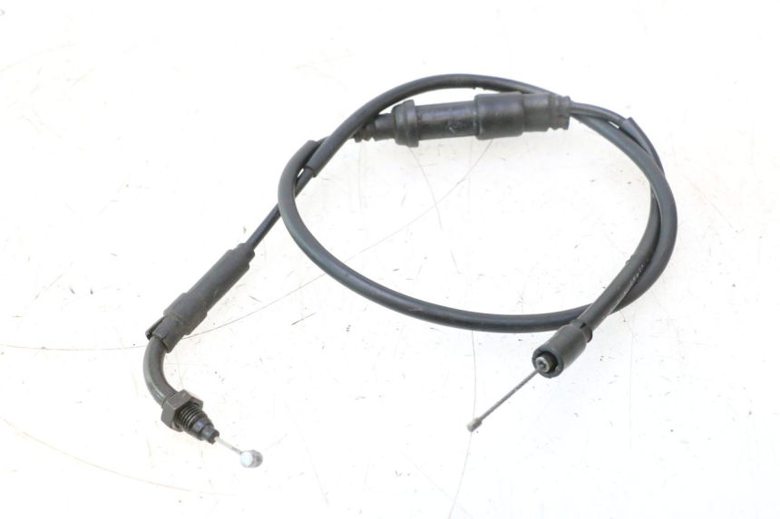 photo de CABLE ACCELERATEUR DAELIM VJ ROADWIN 125 (2004 - 2007) - Gros plan technique