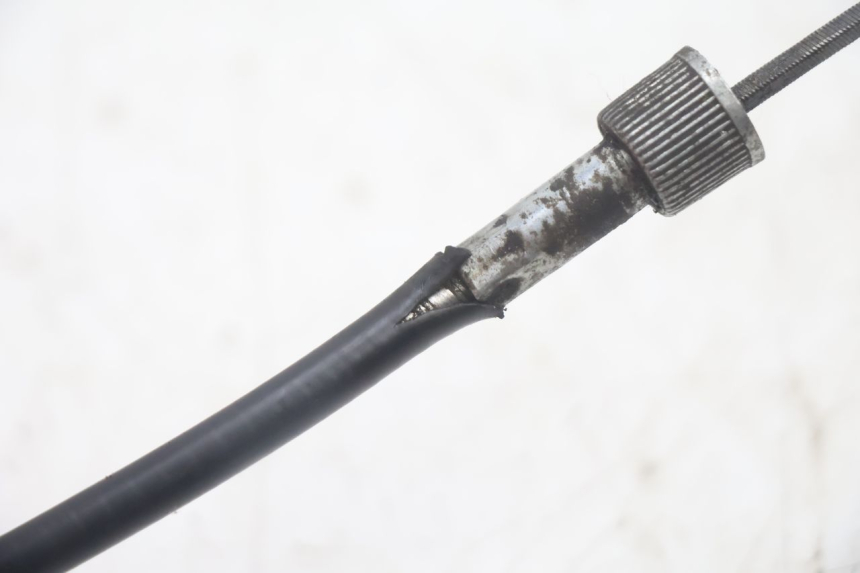 photo de CABLE COMPTEUR YIYING RETRO 125 (2008 - 2018) - Gros plan technique