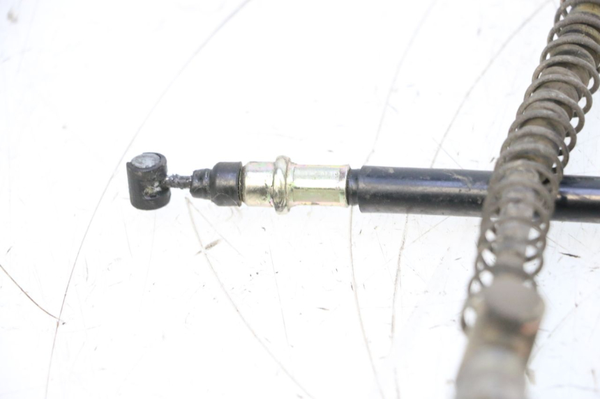 photo de CABLE FREIN ARRIERE KEEWAY F-ACT FACT EVO 50 (2020 - 2026) - Gros plan technique