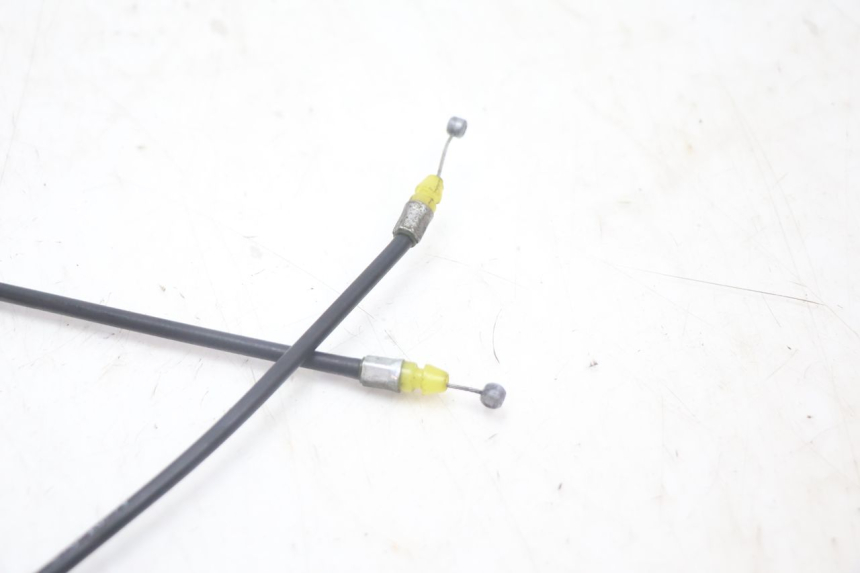 photo de CABLE OUVERTURE SELLE HONDA FJS SILVER WING SILVERWING 400 (2005 - 2008) - Gros plan technique