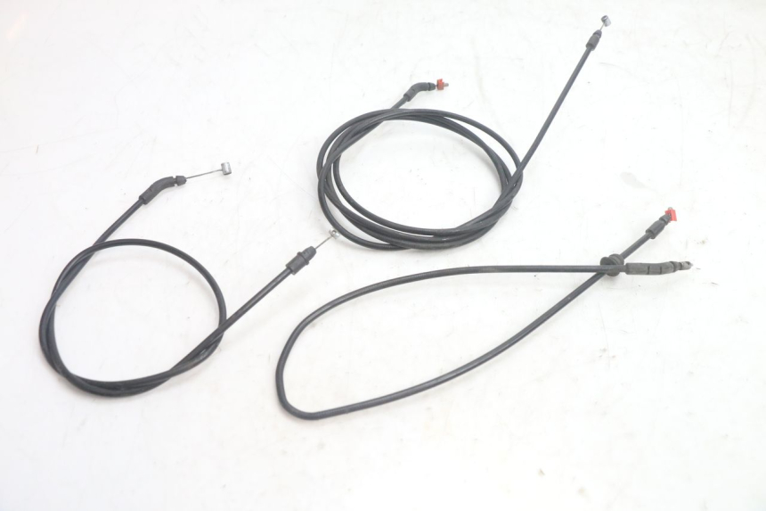 photo de CÂBLE D'OUVERTURE DE SELLE PIAGGIO MP3 125 (2006 - 2014) - Détail de la pièce