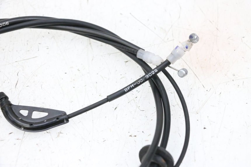 photo de CABLE OUVERTURE SELLE YAMAHA NEO'S CORE 1 (2022 - 2026) - Détail de la pièce