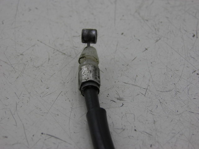 photo de CABLE OUVERTURE SELLE YAMAHA FZS FAZER 600 (1998 - 2001)