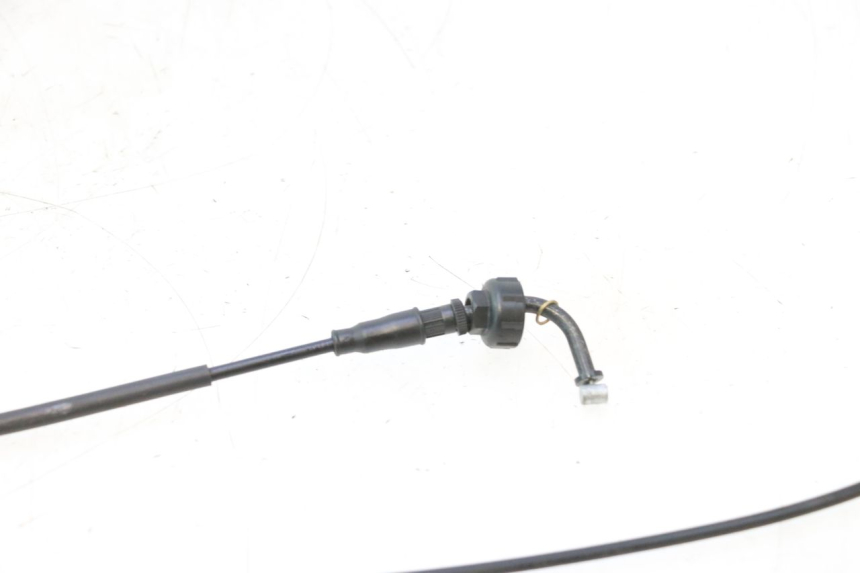 photo de CÂBLE D'OUVERTURE DE SELLE YAMAHA YP MAJESTY 125 (2007 - 2010) - Autre angle de vue