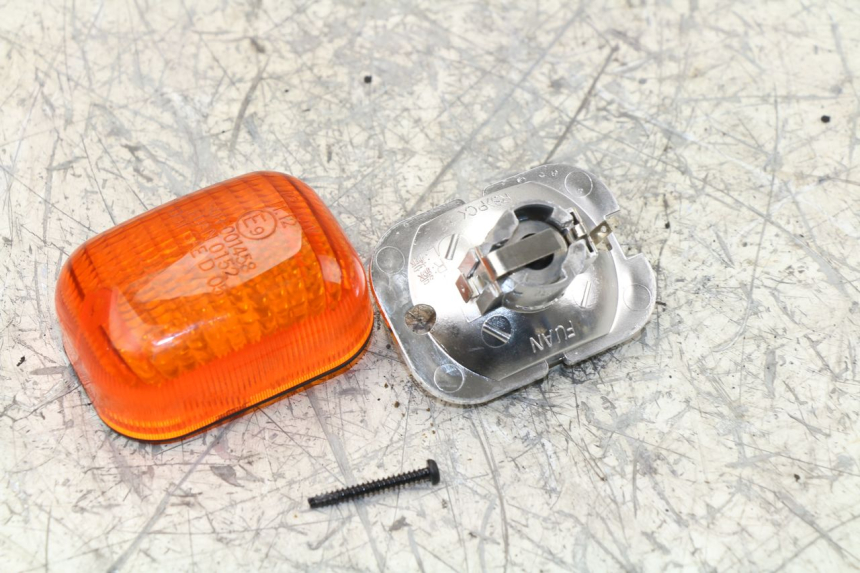 photo de CABOCHON CLIGNOTANT ARRIERE DROIT YAMAHA BW'S BWS 125 (2010 - 2013)
