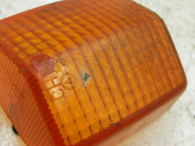 photo de CABOCHON CLIGNOTANT AVANT DROIT HONDA CB 500 (1993 - 1996)