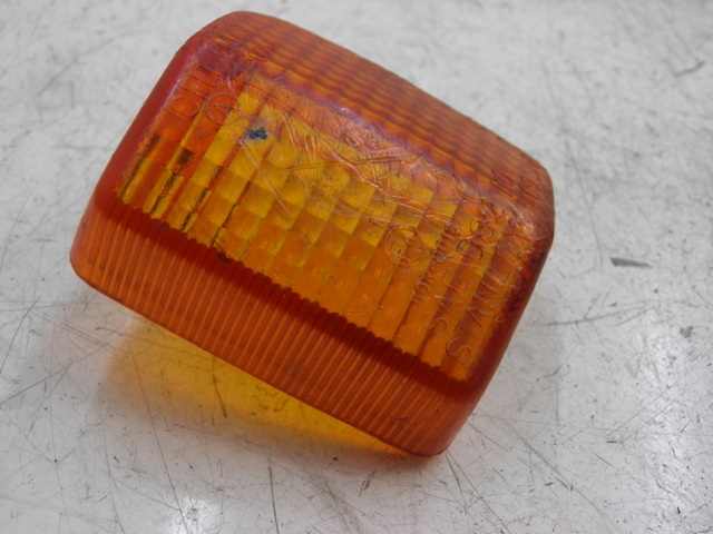 photo de CABOCHON CLIGNOTANT AVANT DROIT HONDA CB 500 (1993 - 1996)