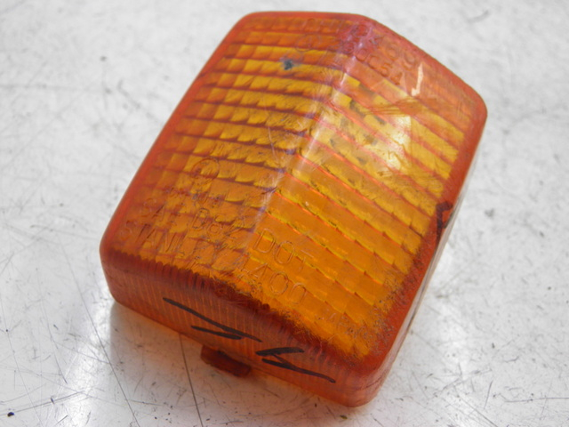 photo de CABOCHON CLIGNOTANT AVANT DROIT HONDA CB 500 (1993 - 1996)