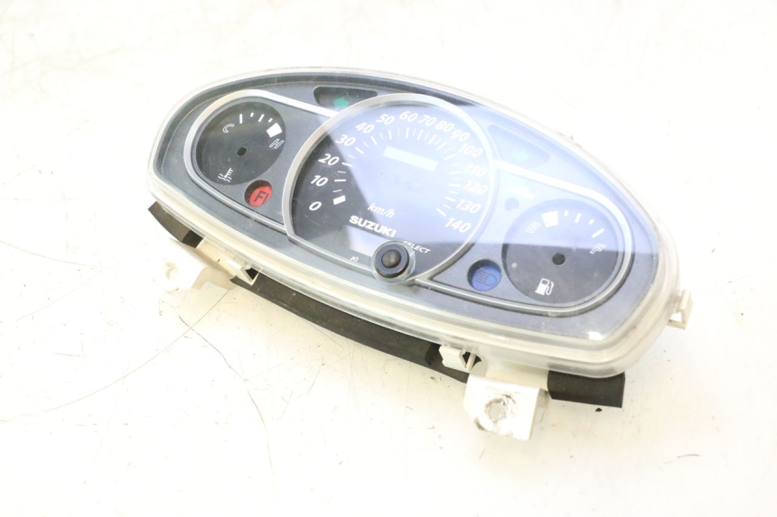 photo de CABOCHON COMPTEUR SUZUKI BURGMAN 125 (2007 - 2014) - Points de fixation