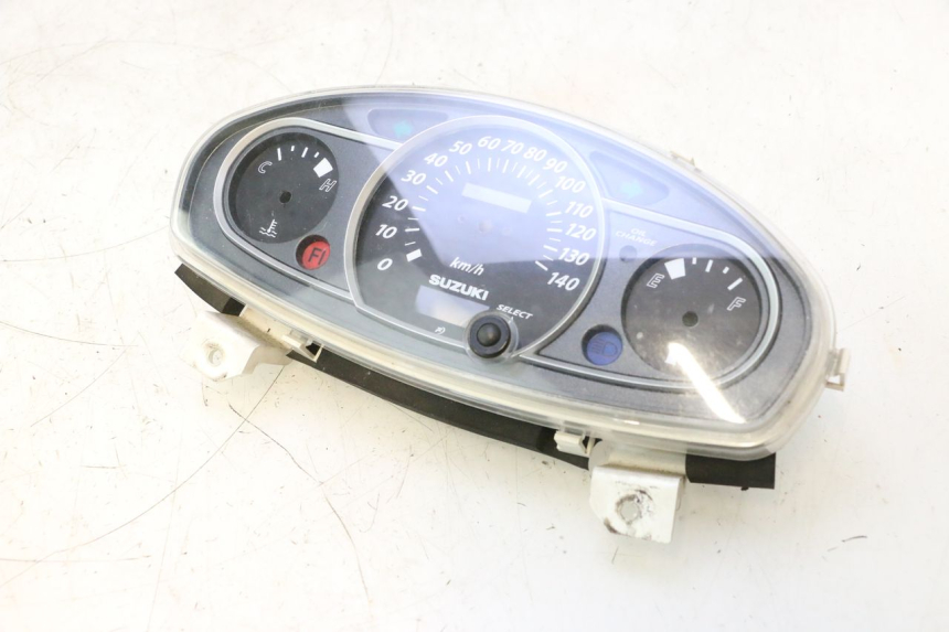 photo de CABOCHON COMPTEUR SUZUKI BURGMAN 125 (2007 - 2014) - État de surface