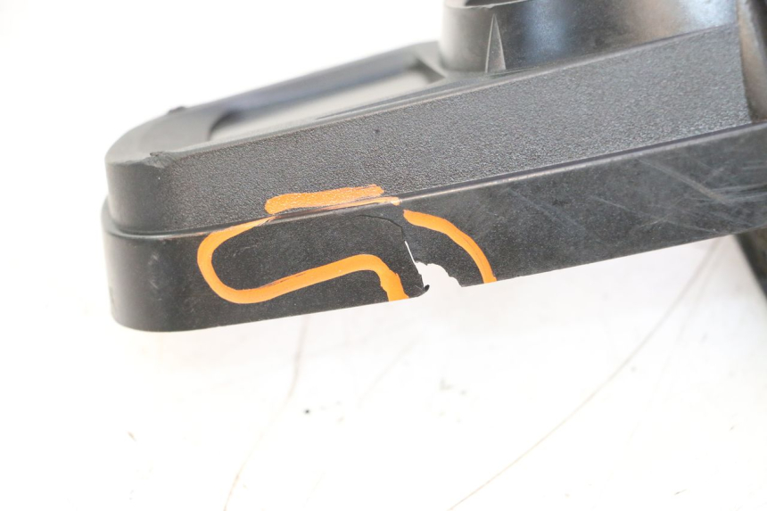 photo de CABOCHON COMPTEUR SUZUKI GSR 600 (2005 - 2012) - Zoom composants