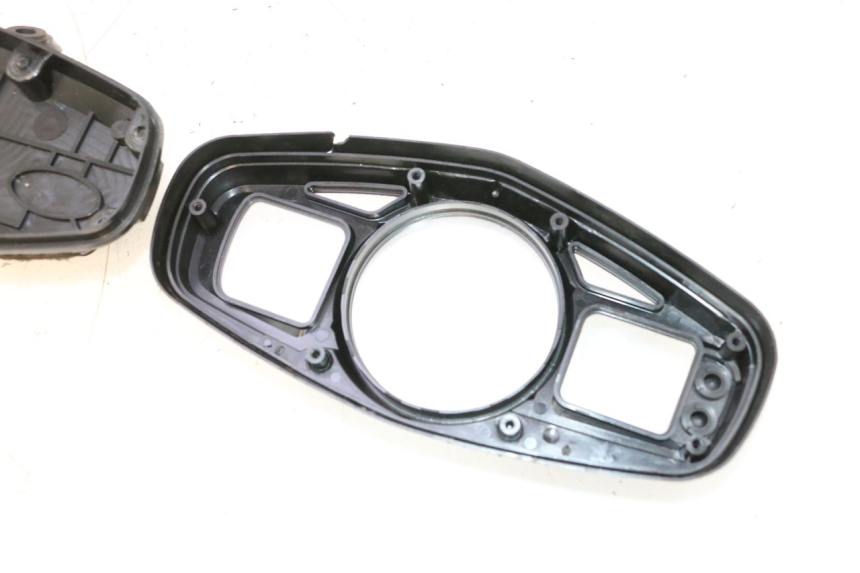 photo de CABOCHON COMPTEUR SUZUKI GSR 600 (2005 - 2012) - Inspection visuelle