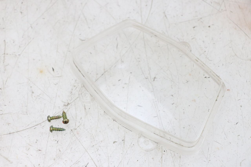 photo de CABOCHON COMPTEUR PEUGEOT KISBEE 2T 50 (2010 - 2017) - Zoom état d’usage