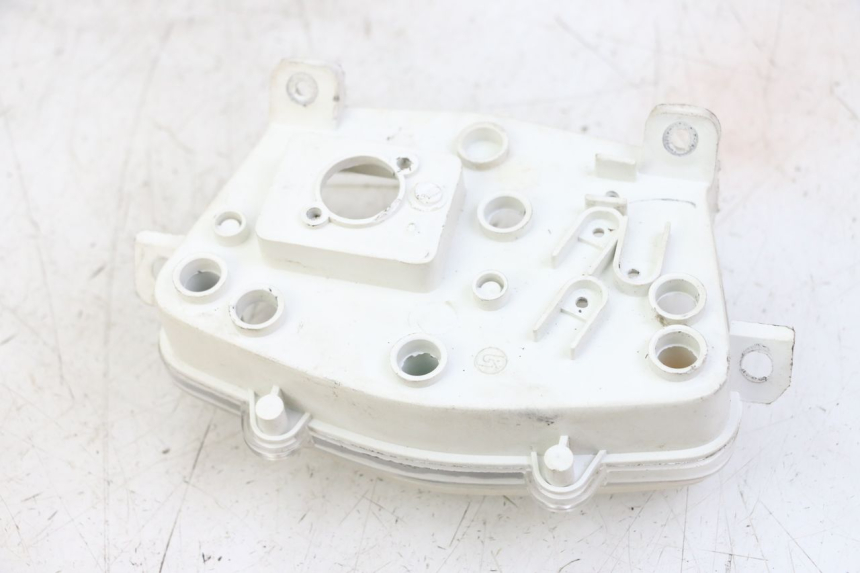 photo de CABOCHON COMPTEUR PEUGEOT KISBEE 4T 50 (2018 - 2022) - Autre angle de vue