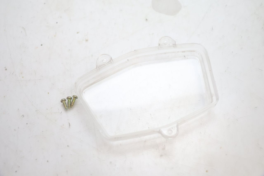 photo de CABOCHON COMPTEUR PEUGEOT KISBEE 4T 50 (2010 - 2017) - Zoom état d’usage
