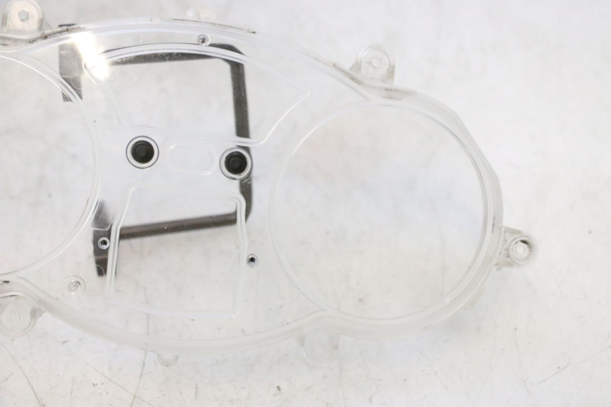 photo de CABOCHON COMPTEUR PIAGGIO MP3 125 (2006 - 2014) - Points de fixation