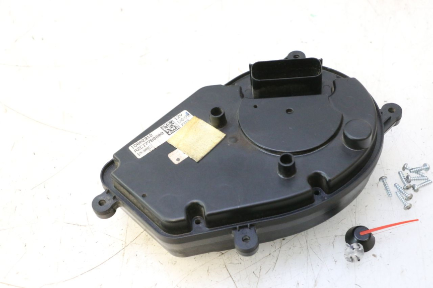 photo de CABOCHON COMPTEUR PIAGGIO NRG POWER PUREJET 50 (2018 - 2021) - État de surface