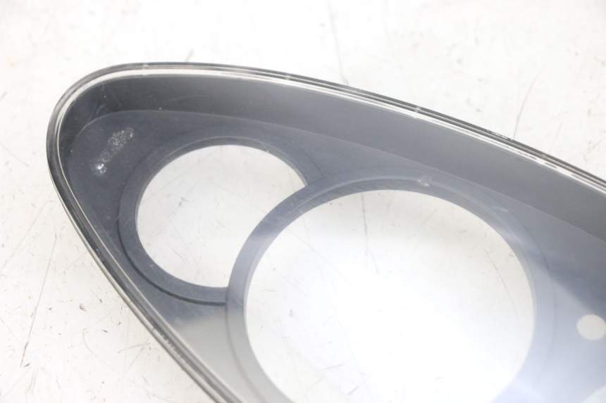 photo de CABOCHON COMPTEUR PIAGGIO X9 125 (2000 - 2003) - État de surface