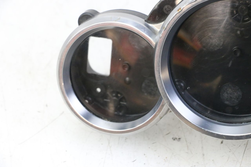 photo de CABOCHON COMPTEUR YAMAHA FJR ABS 1300 (2006 - 2012)