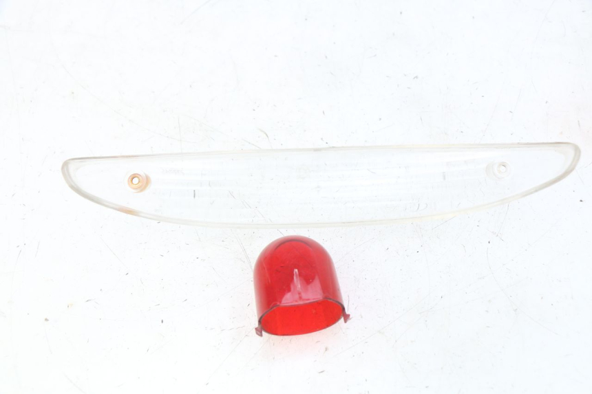 photo de CABOCHON FEU ARRIERE PEUGEOT ELYSTAR 50 (2002 - 2014)