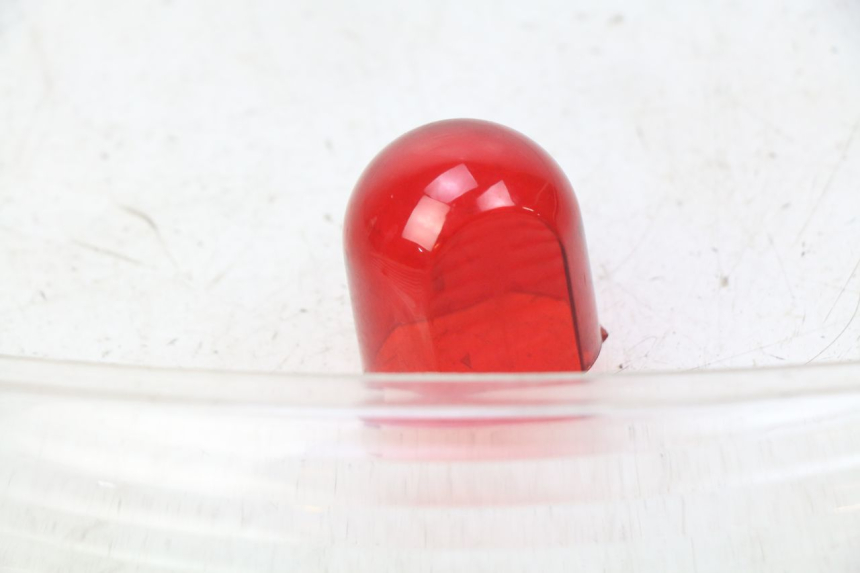 photo de CABOCHON FEU ARRIERE PEUGEOT ELYSTAR 50 (2002 - 2014)