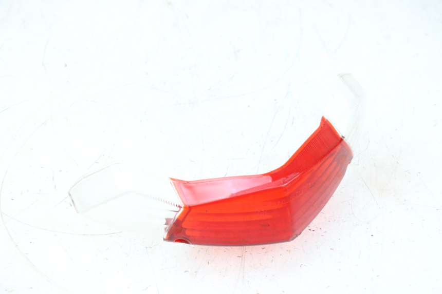 photo de CABOCHON FEU ARRIERE PEUGEOT KISBEE 2T 50 (2010 - 2017) - Zoom état d’usage