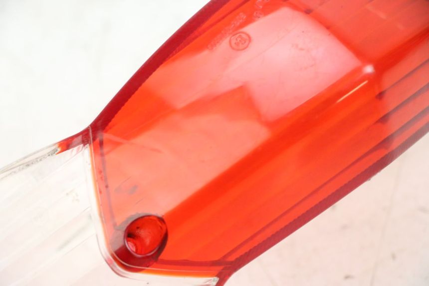 photo de CABOCHON FEU ARRIERE PEUGEOT KISBEE 4T 50 (2010 - 2017)