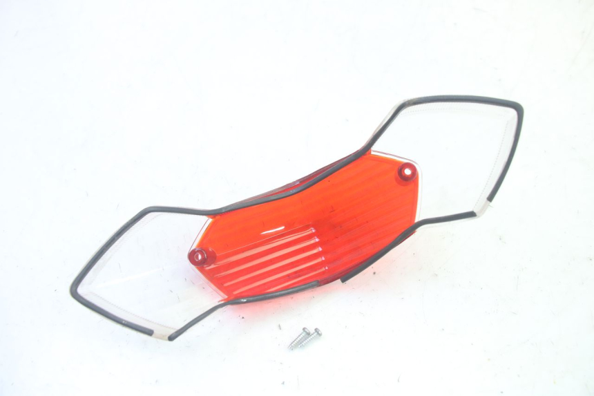 photo de CABOCHON FEU ARRIERE PEUGEOT KISBEE 4T 50 (2010 - 2017) - Vue d’ensemble