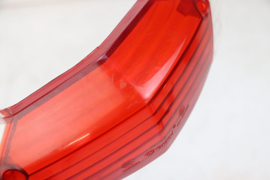 photo de CABOCHON FEU ARRIERE PEUGEOT KISBEE 4T 50 (2010 - 2017) - Zoom état d’usage