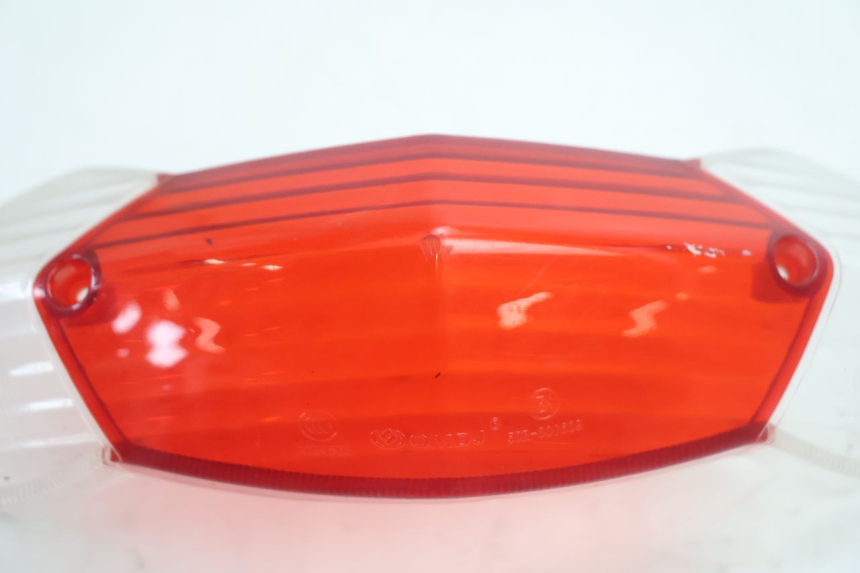photo de CABOCHON FEU ARRIERE PEUGEOT KISBEE 4T 50 (2010 - 2017) - Autre angle de vue