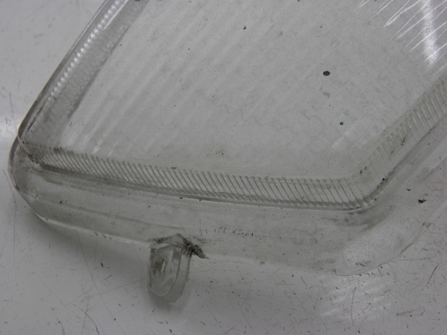 photo de CABOCHON FEU ARRIERE PEUGEOT VIVACITY NEW 2T 50 (2008 - 2017) - Gros plan technique