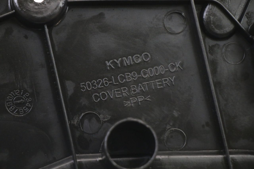 photo de CACHE BATTERIE KYMCO AGILITY 4T 50 (2005 - 2018)