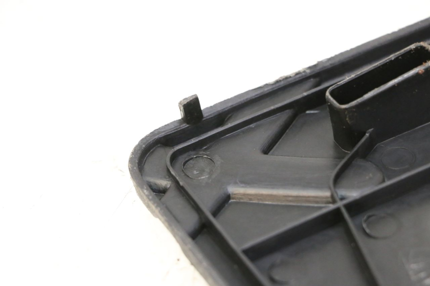 photo de CACHE BATTERIE KYMCO AGILITY 4T 50 (2005 - 2018)