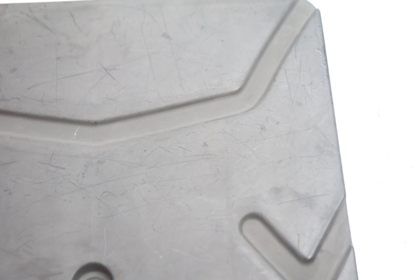 photo de CACHE BATTERIE KYMCO AGILITY 4T 50 (2018 - 2022) - Autre angle de vue