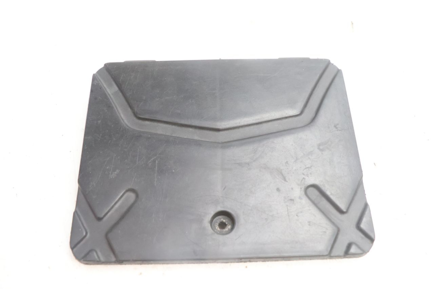 photo de CACHE BATTERIE KYMCO AGILITY FR 2T 50 (2012 - 2017) - Détail de la pièce
