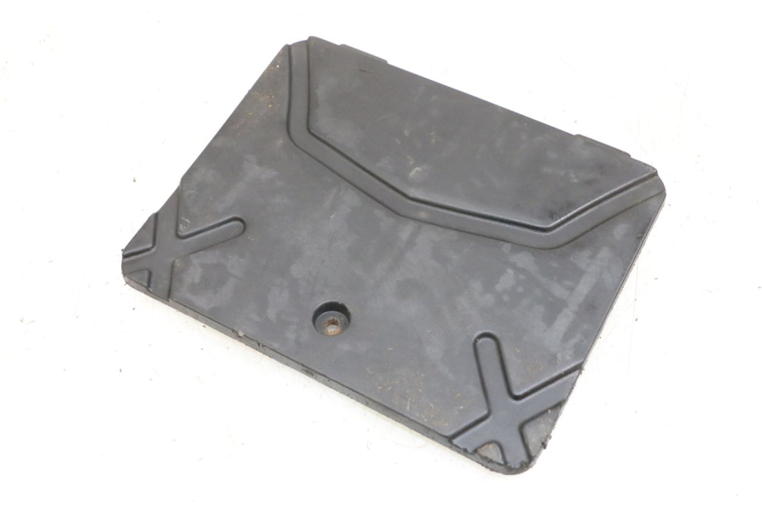 photo de CACHE BATTERIE KYMCO AGILITY PREMIUM 50 (2007 - 2010) - Zoom état d’usage