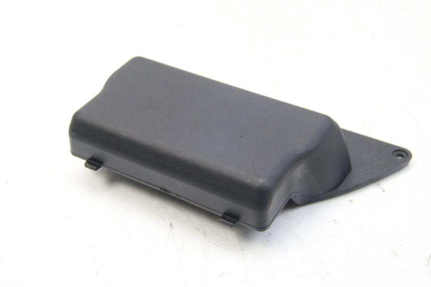 photo de CACHE BATTERIE PIAGGIO BEVERLY 125 (2010 - 2015)