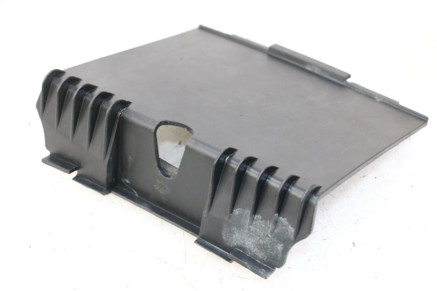 photo de CACHE BATTERIE BMW C1 125 (2000 - 2003) - Zoom état d’usage