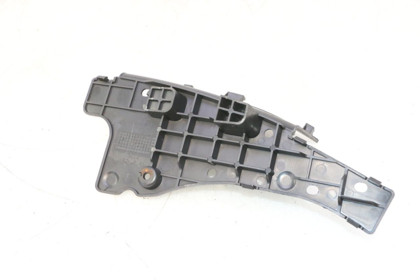 photo de CACHE BATTERIE SUZUKI BURGMAN 125 (2007 - 2014) - Détail de la pièce